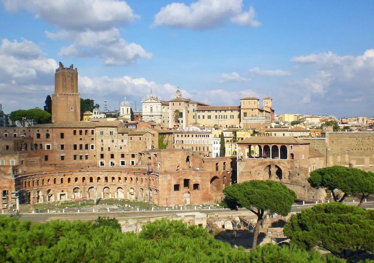 Roma Center Fori Imperiali Raffy'S Charming Suite Italy